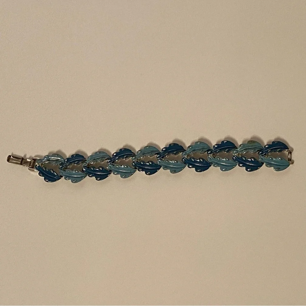 CORO SIGNED BRACELET LINKS BLUE ENAMEL LEAVES VINTAGE SILVER TONE 7”